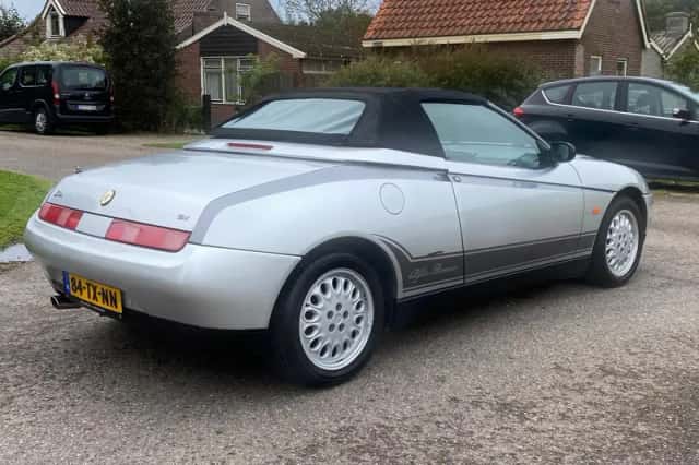 Alfa Romeo Spider (1997) thumbnail 12