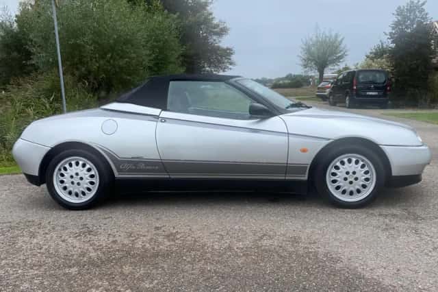 Alfa Romeo Spider (1997) thumbnail 10