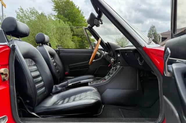 Alfa Romeo Spider (1981) thumbnail 14