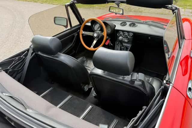 Alfa Romeo Spider (1981) thumbnail 16