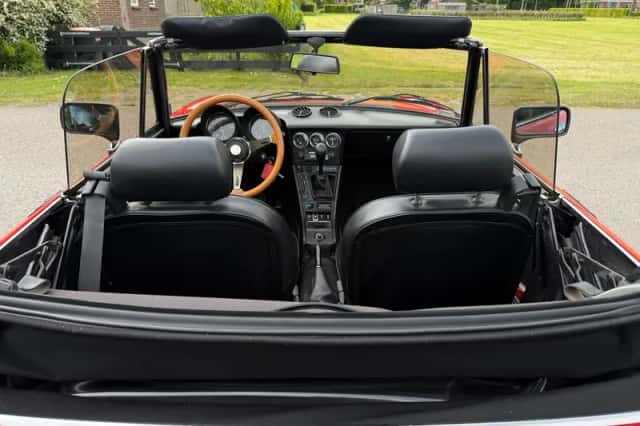 Alfa Romeo Spider (1981) thumbnail 10