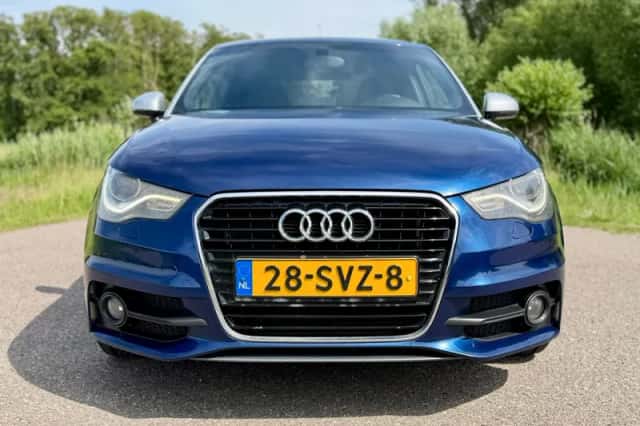 Audi A1 (2012) thumbnail 3