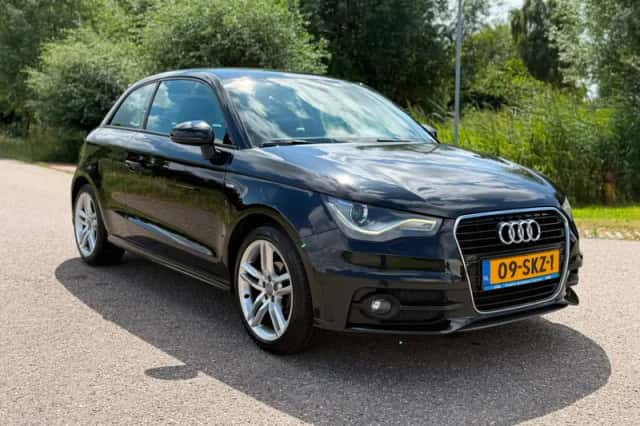 Audi A1 (2011) thumbnail 5