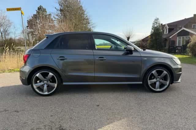 Audi A1 (2016) thumbnail 6