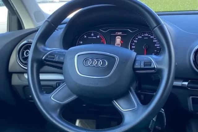 Audi A3 (2015) thumbnail 8