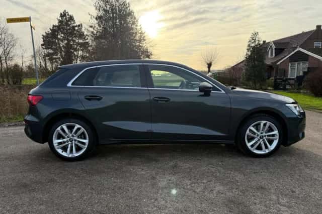 Audi A3 (2021) thumbnail 10