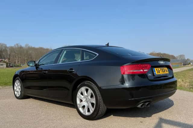 Audi A5 (2012) thumbnail 3