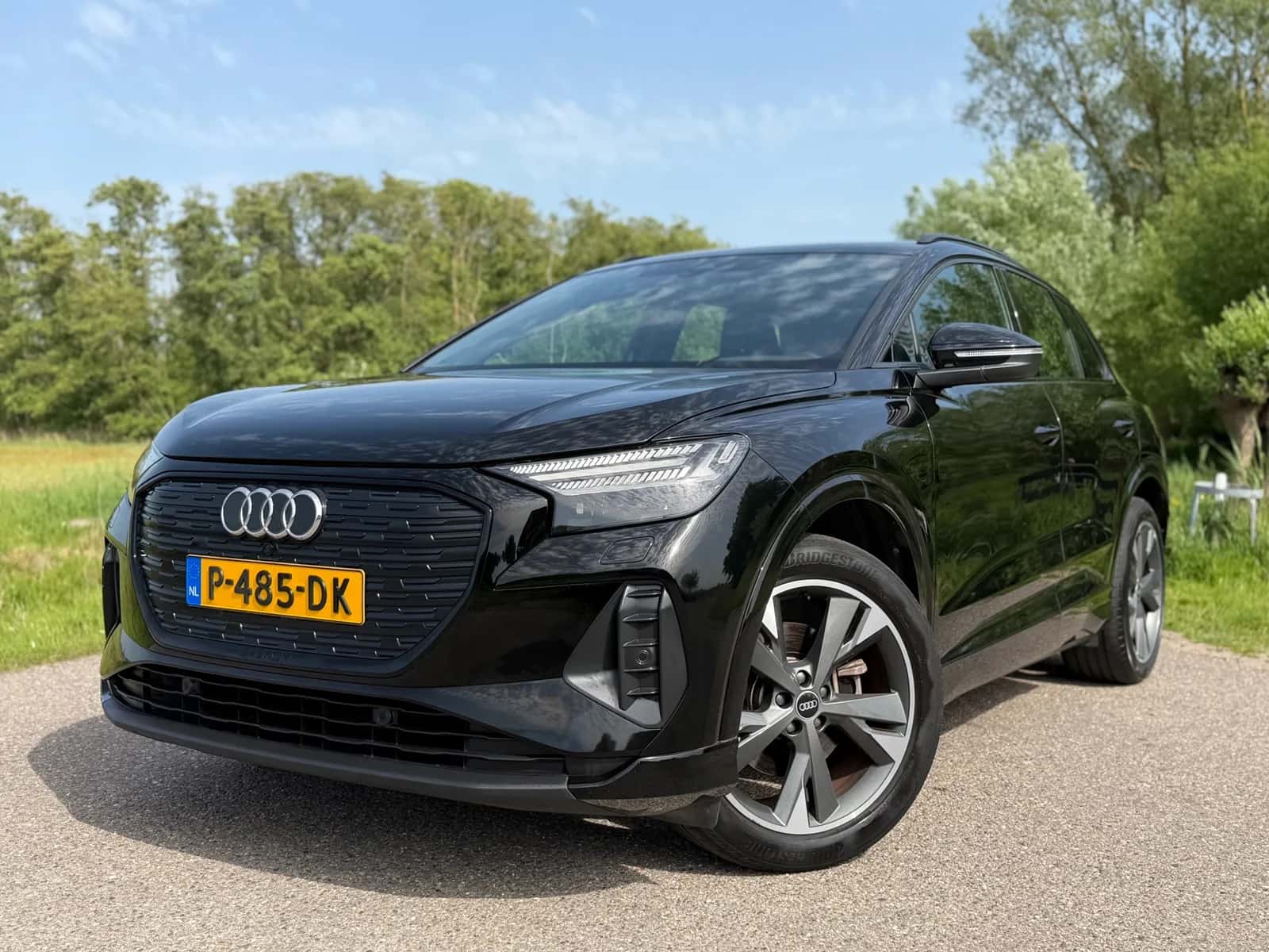Audi Q4 e-tron (2022) — foto 1