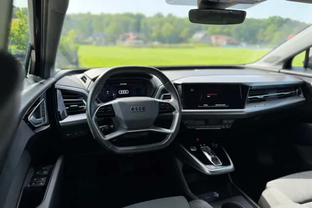 Audi Q4 e-tron (2022) thumbnail 13