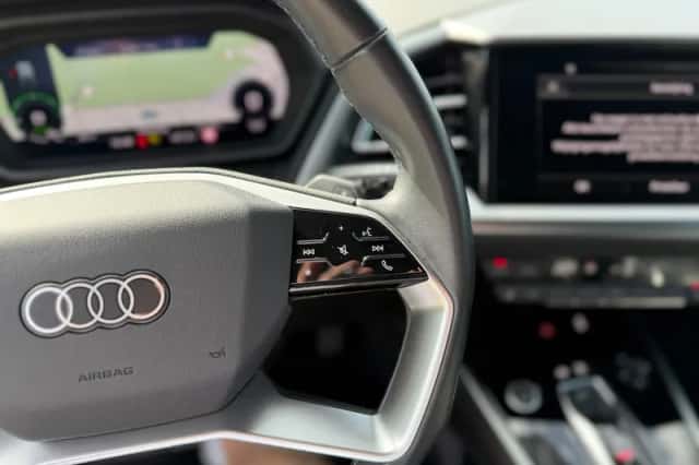 Audi Q4 e-tron (2022) thumbnail 16