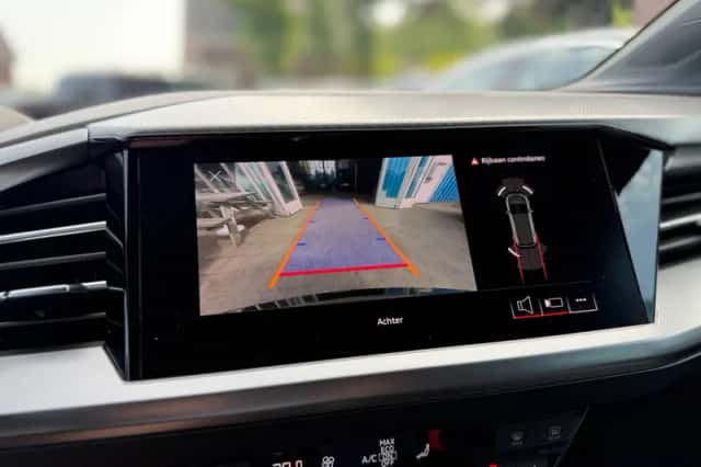 Audi Q4 e-tron (2022) thumbnail 19