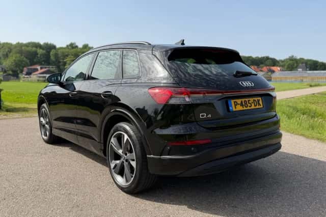 Audi Q4 e-tron (2022) thumbnail 4