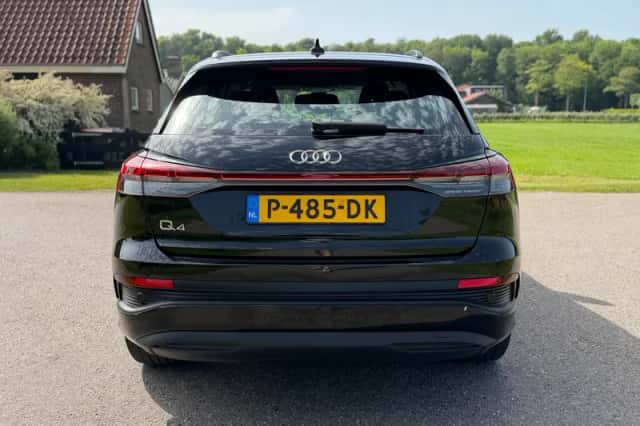 Audi Q4 e-tron (2022) thumbnail 5