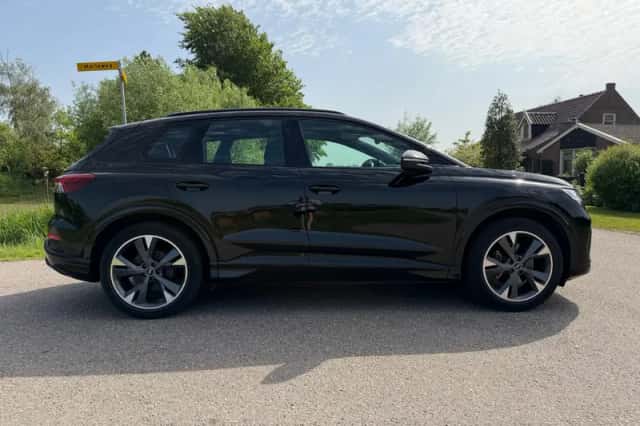 Audi Q4 e-tron (2022) thumbnail 7