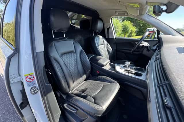 Audi Q7 (2018) thumbnail 2