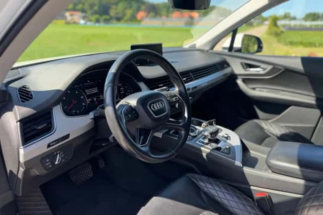 Audi Q7 (2018) thumbnail 13