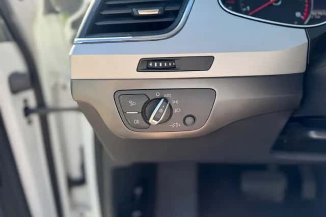 Audi Q7 (2018) thumbnail 15
