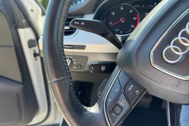Audi Q7 (2018) thumbnail 17