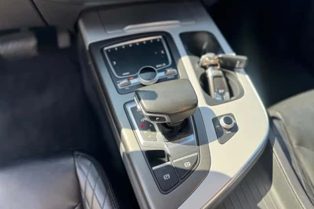 Audi Q7 (2018) thumbnail 21