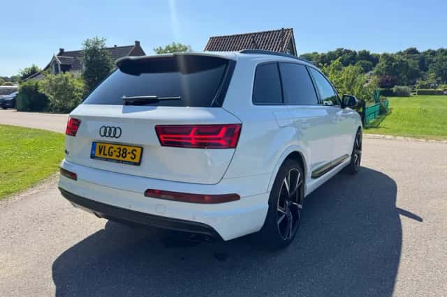 Audi Q7 (2018) thumbnail 7