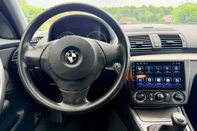 BMW 1-Serie (2008) thumbnail 8