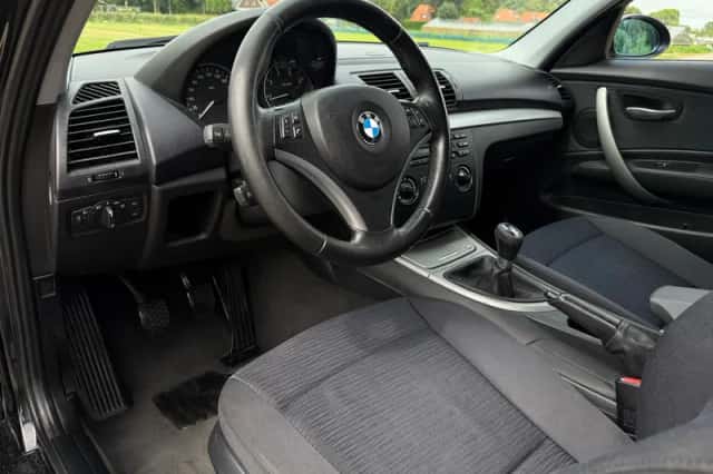 BMW 1-Serie (2007) thumbnail 2