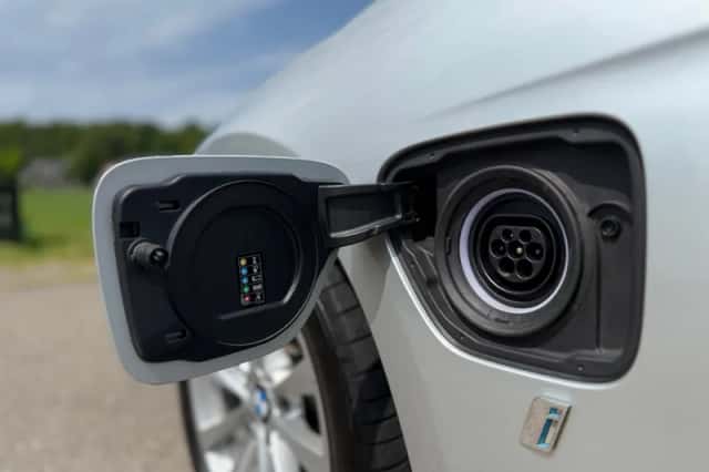 BMW 3-Serie (2016) thumbnail 28