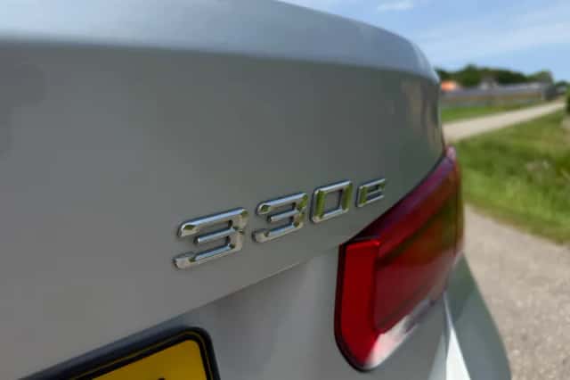 BMW 3-Serie (2016) thumbnail 31