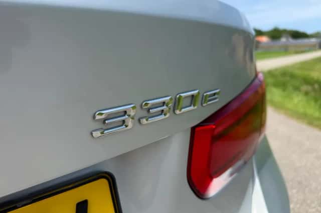 BMW 3-Serie (2016) thumbnail 32