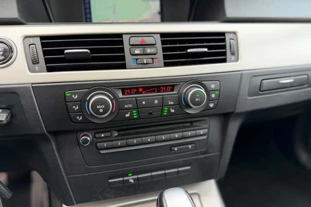 BMW 3-Serie (2011) thumbnail 17