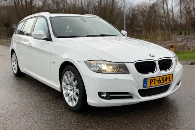 BMW 3-Serie (2011) thumbnail 4