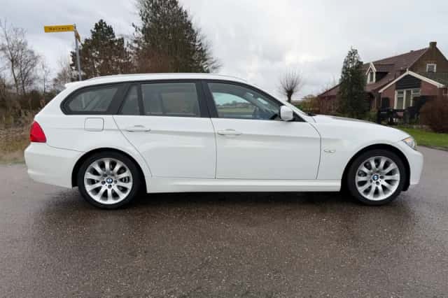 BMW 3-Serie (2011) thumbnail 5