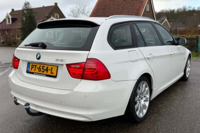 BMW 3-Serie (2011) thumbnail 6