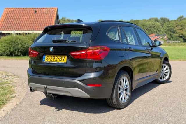 BMW X1 (2017) thumbnail 3