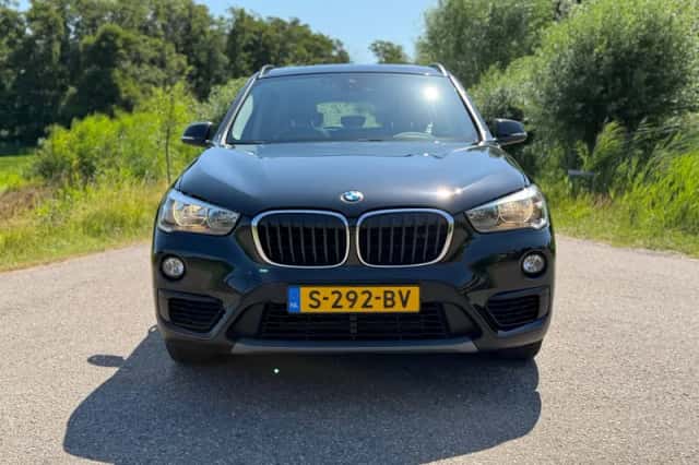 BMW X1 (2017) thumbnail 4