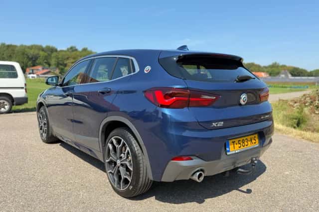 BMW X2 (2022) thumbnail 3