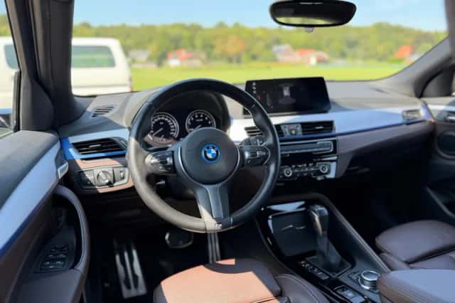 BMW X2 (2022) thumbnail 4