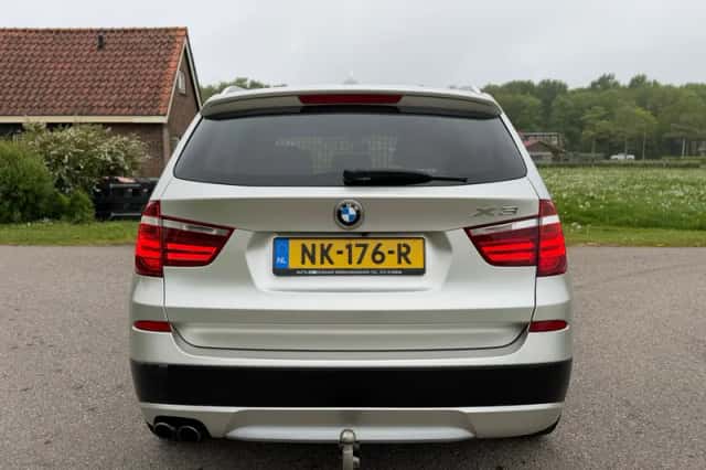 BMW X3 (2011) thumbnail 11