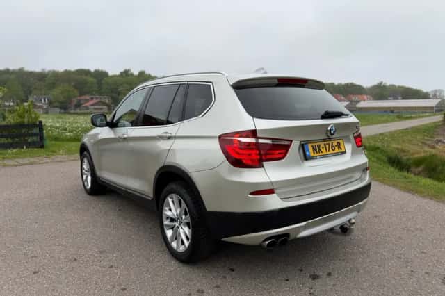 BMW X3 (2011) thumbnail 13