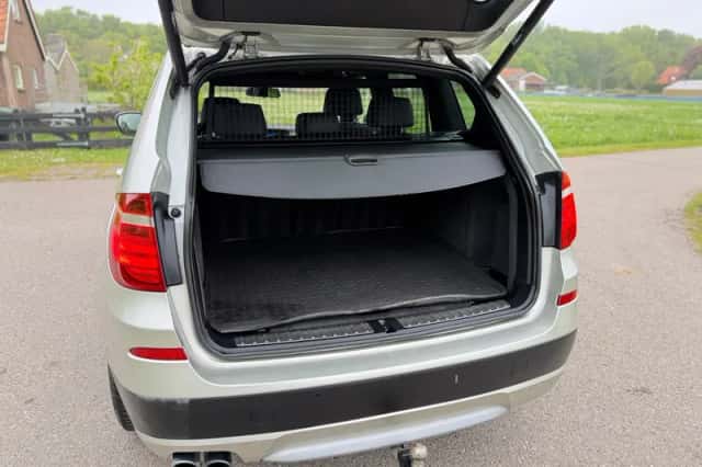 BMW X3 (2011) thumbnail 24