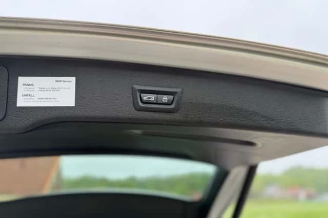BMW X3 (2011) thumbnail 25