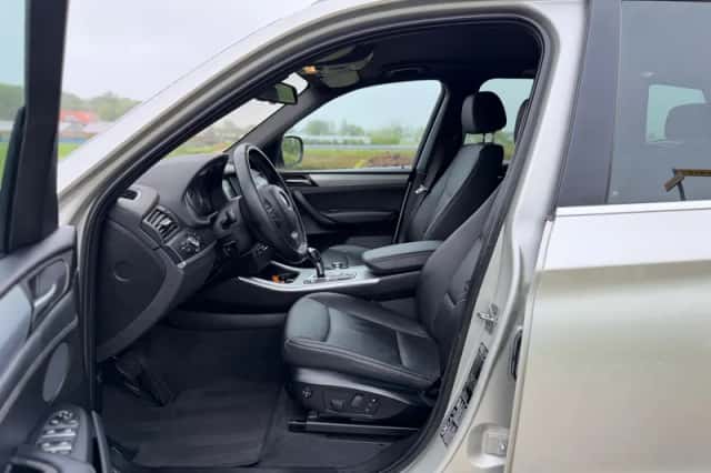 BMW X3 (2011) thumbnail 4