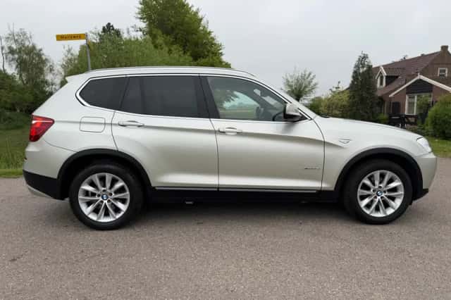 BMW X3 (2011) thumbnail 7