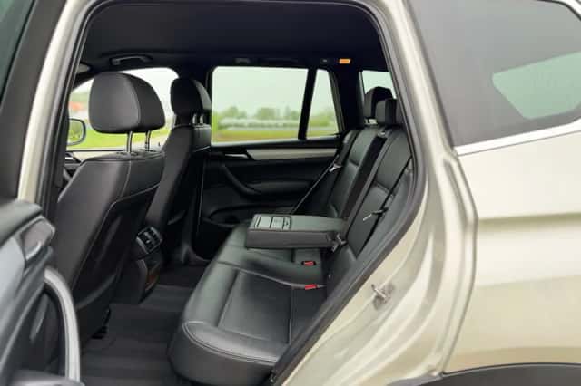 BMW X3 (2011) thumbnail 8
