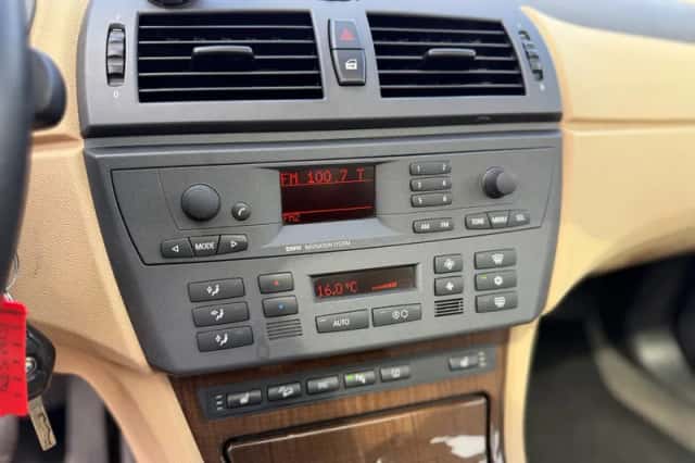 BMW X3 (2004) thumbnail 5