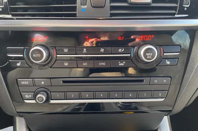 BMW X4 (2016) thumbnail 14