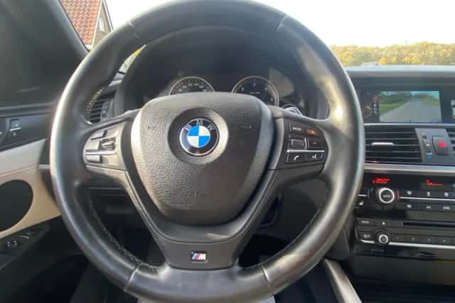 BMW X4 (2016) thumbnail 17