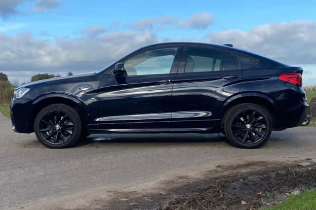 BMW X4 (2016) thumbnail 3