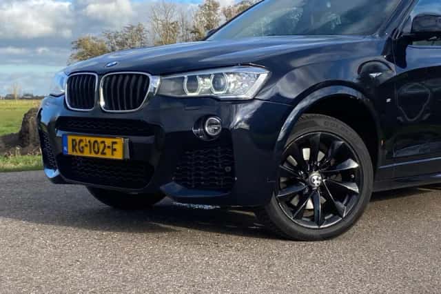 BMW X4 (2016) thumbnail 22