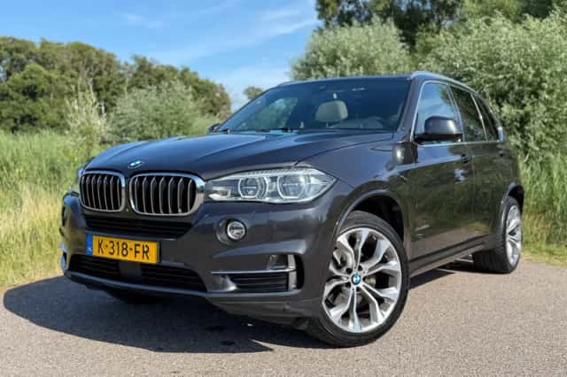 BMW X5 (2017) thumbnail 1